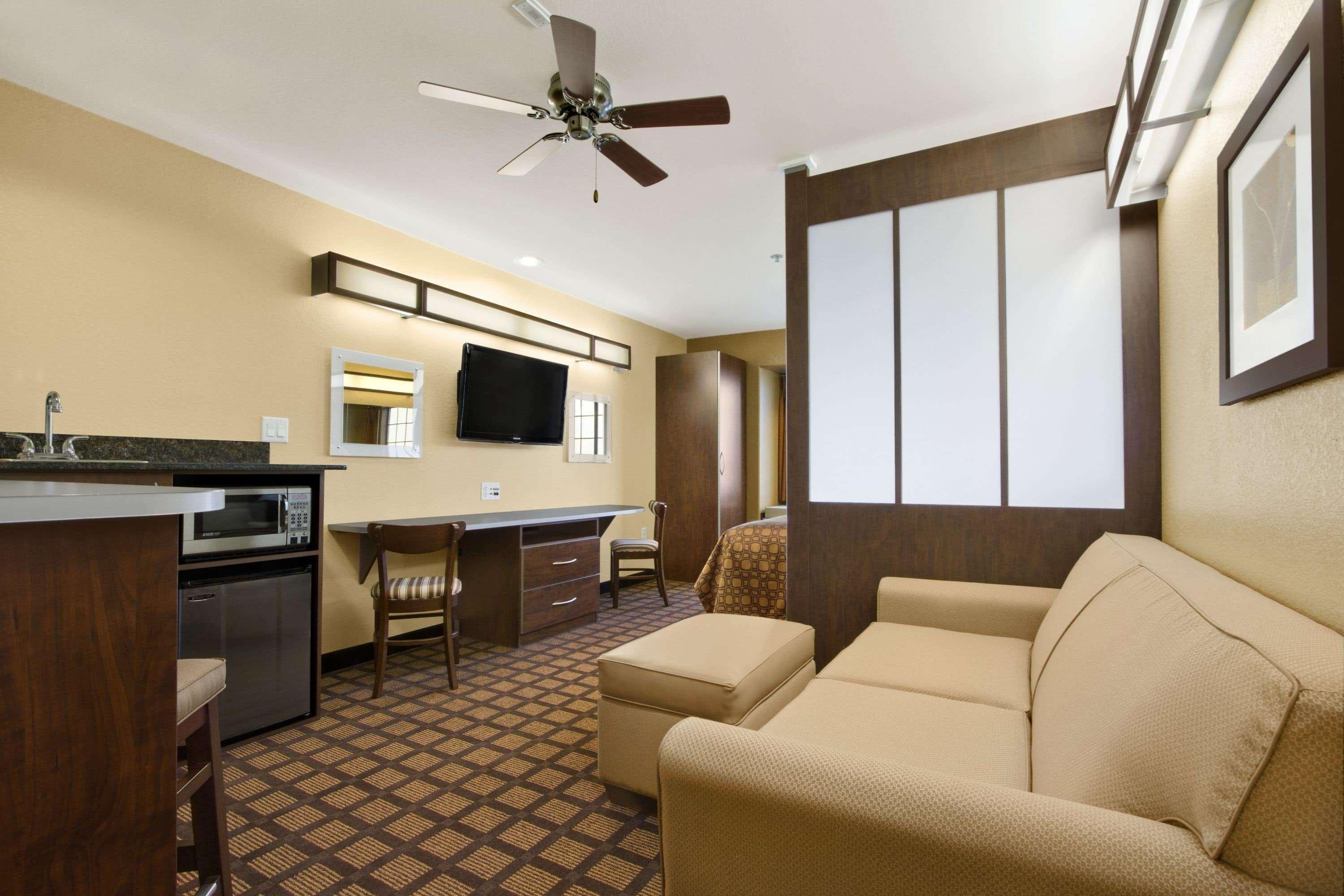 Microtel Inn & Suites By Wyndham Round Rock Exterior photo