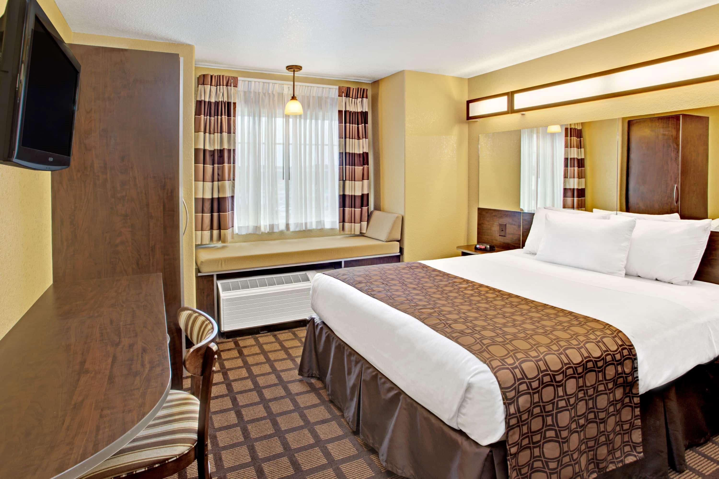 Microtel Inn & Suites By Wyndham Round Rock Exterior photo