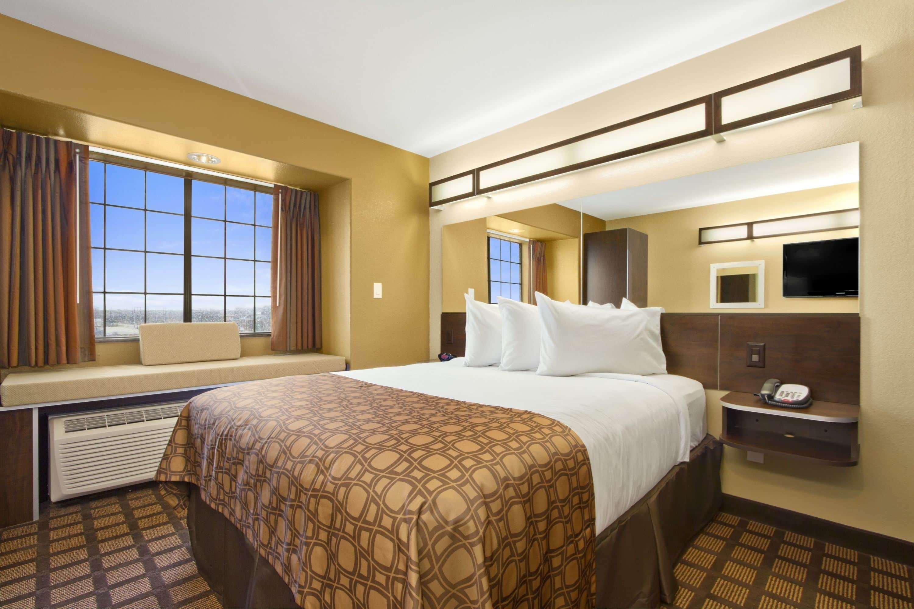 Microtel Inn & Suites By Wyndham Round Rock Exterior photo